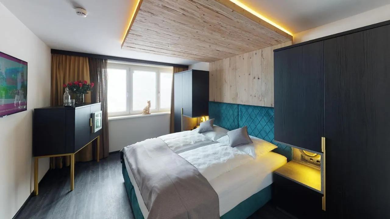 Hotel Panther'A Saalbach-Hinterglemm 4*,  Østrig